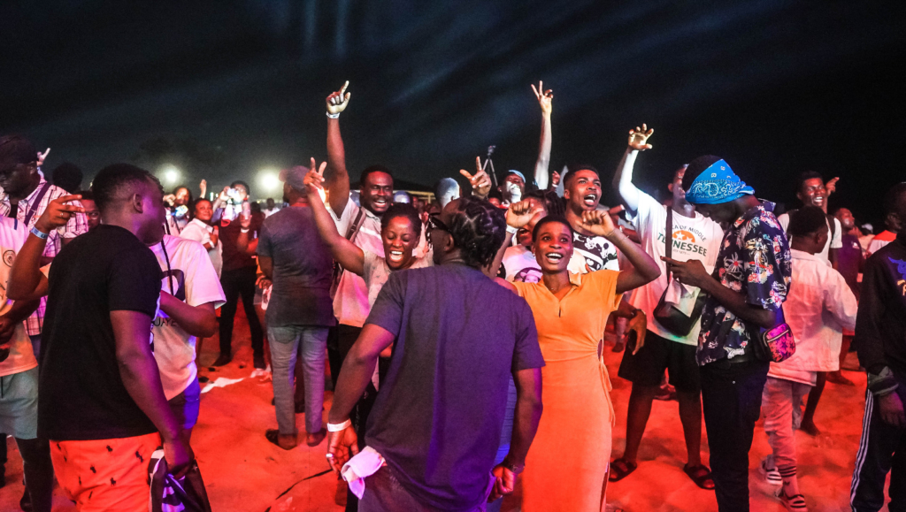 Patrons party at Merqury Quaye's first ever DJ Concert