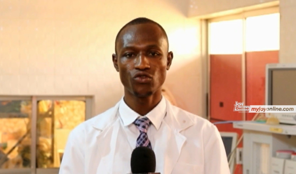 Doctors in Wa West use phone torch to perform surgeries 2 years after theatre lamps broke down Doctors in Wa West use phone torch to perform surgeries 2 years after theatre lamps broke down