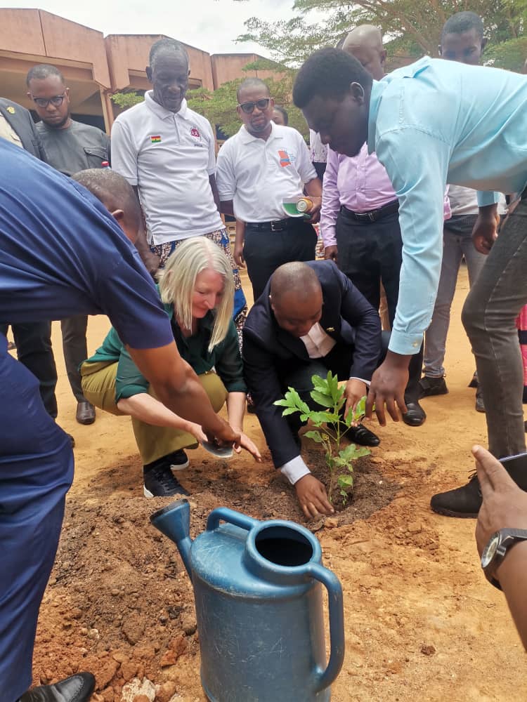German Municipal Assembly delegation pays visit to Ketu South municipality to discuss climate change partnership German Municipal Assembly delegation pays visit to Ketu South municipality to discuss climate change partnership