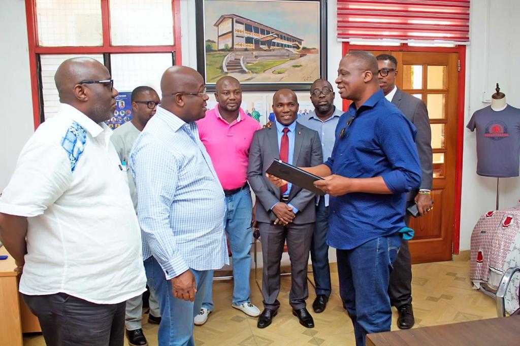 Old boy, DRW donate laptops to Mfantsipim Old boy, DRW donate laptops to Mfantsipim