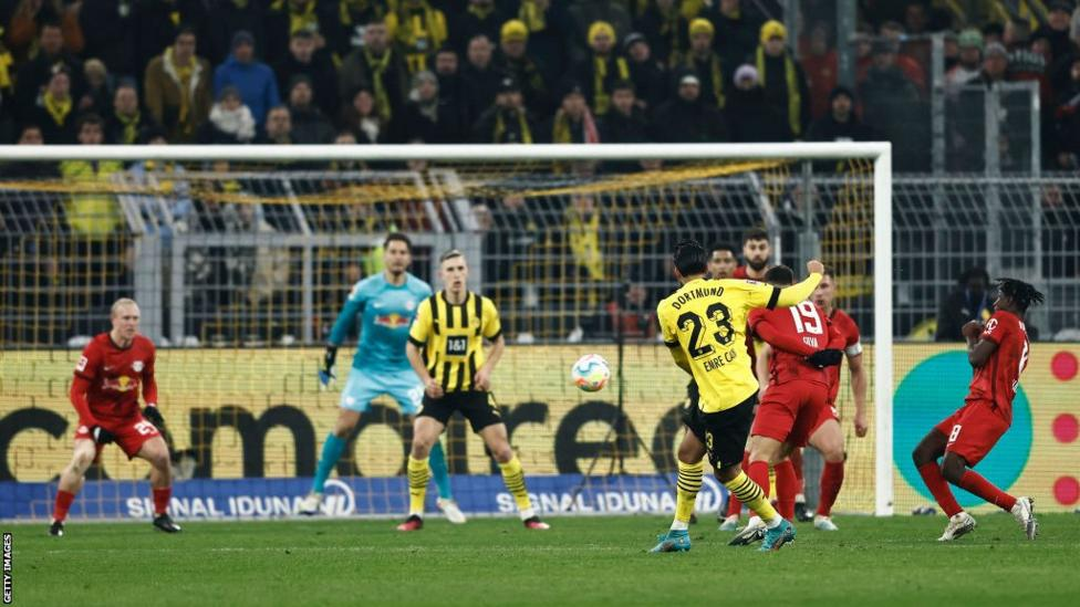 Borussia Dortmund beat RB Leipzig to move top of Bundesliga