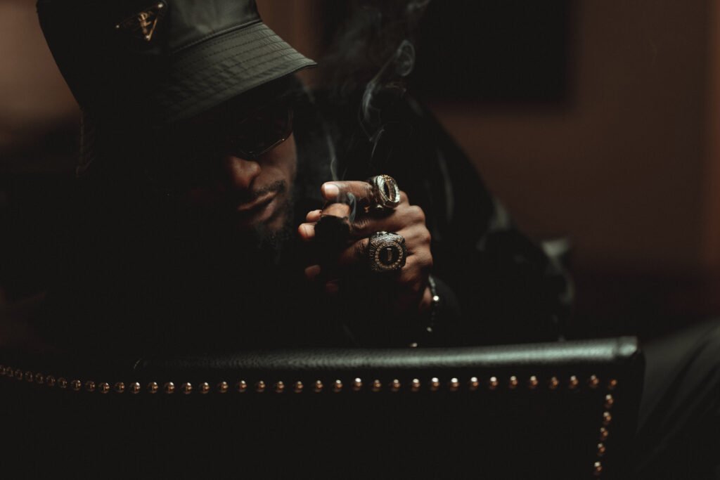 E.L set to return to music scene with 'Chop Life' - Vimarsana News