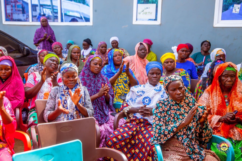 Amin Anta presents 600 women in Karaga with interest-free loans