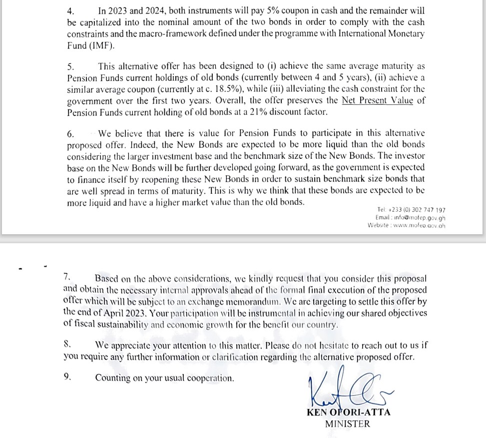 Finance Minister requests participation of pension funds in new proposed offer, in spite of denials Finance Minister requests participation of pension funds in new proposed offer, in spite of denials