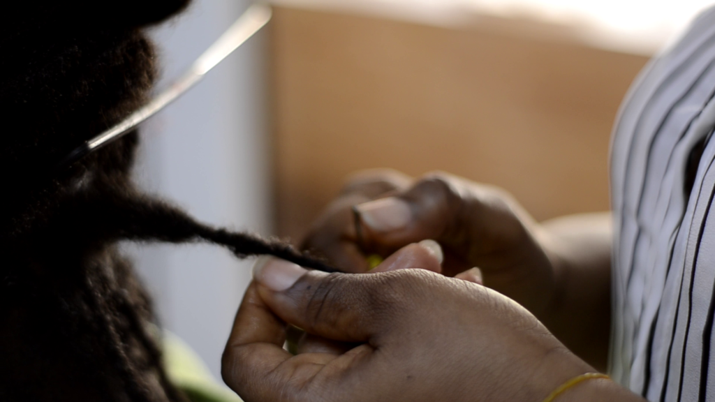 Business Journal: the craze for dreadlocks