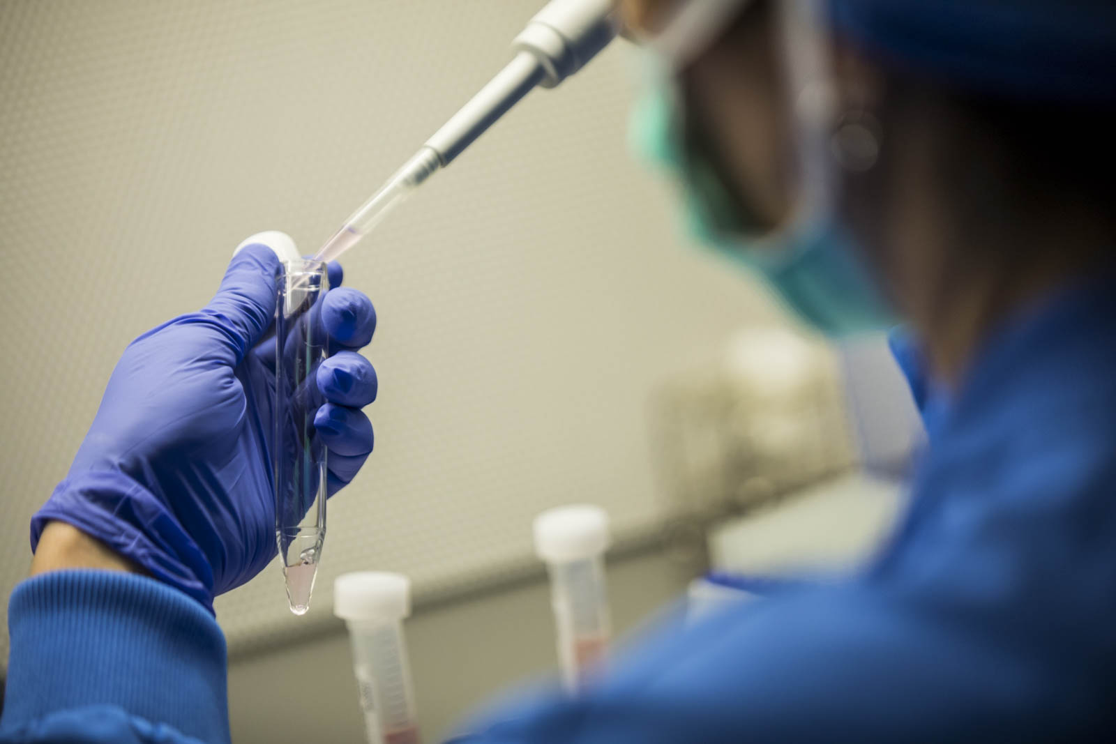 Sperm donor who fathered 550 children ordered to stop 2 Sperm bank
