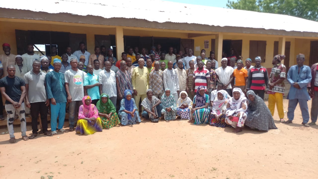Daboya/Mankarigo MP supports peasant farmers with cash donation, farming equipment Daboya/Mankarigo MP supports peasant farmers with cash donation, farming equipment