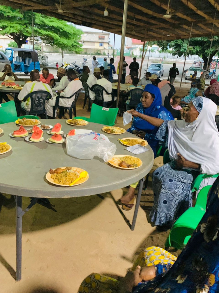 Ramadan: Yamboni Iftar project feeds 300 in Kumasi