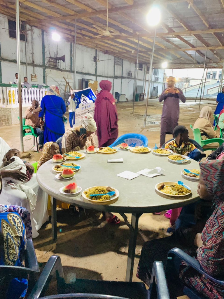 Ramadan: Yamboni Iftar project feeds 300 in Kumasi