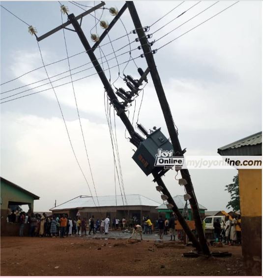 Rainstorm vandalises electricity transformer, 5 high tension poles at Mole Park, Larabanga