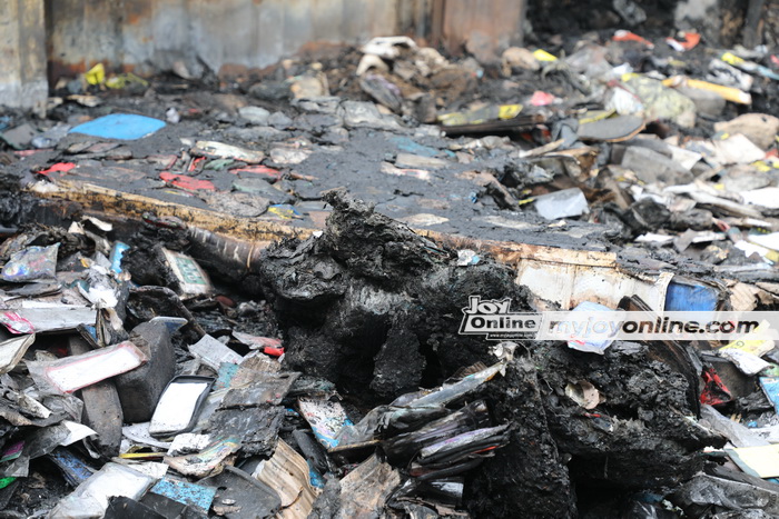 Photos: Shop owners count losses after Sunday’s fire outbreak at Kwame Nkrumah Interchange