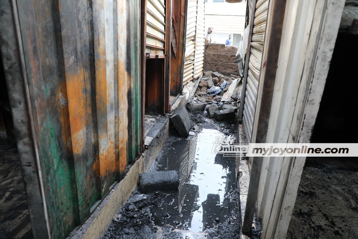 Photos: Shop owners count losses after Sunday’s fire outbreak at Kwame Nkrumah Interchange