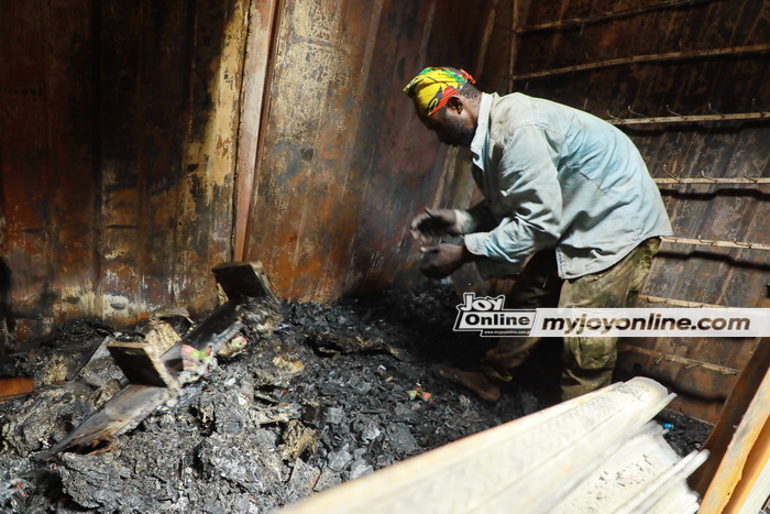 Photos: Shop owners count losses after Sunday’s fire outbreak at Kwame Nkrumah Interchange