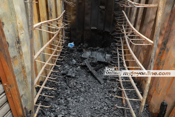 Photos: Shop owners count losses after Sunday’s fire outbreak at Kwame Nkrumah Interchange