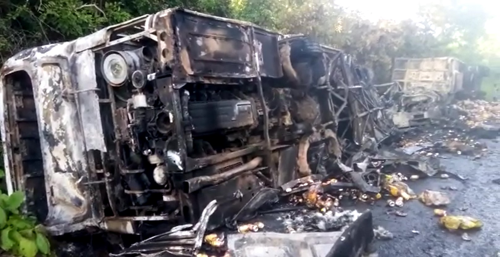 Five burnt to ashes in crash on Techiman-Kintampo Highway - MyJoyOnline