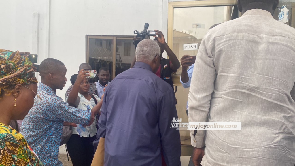Bawumia picks NPP flagbearer nomination form Bawumia picks NPP flagbearer nomination form