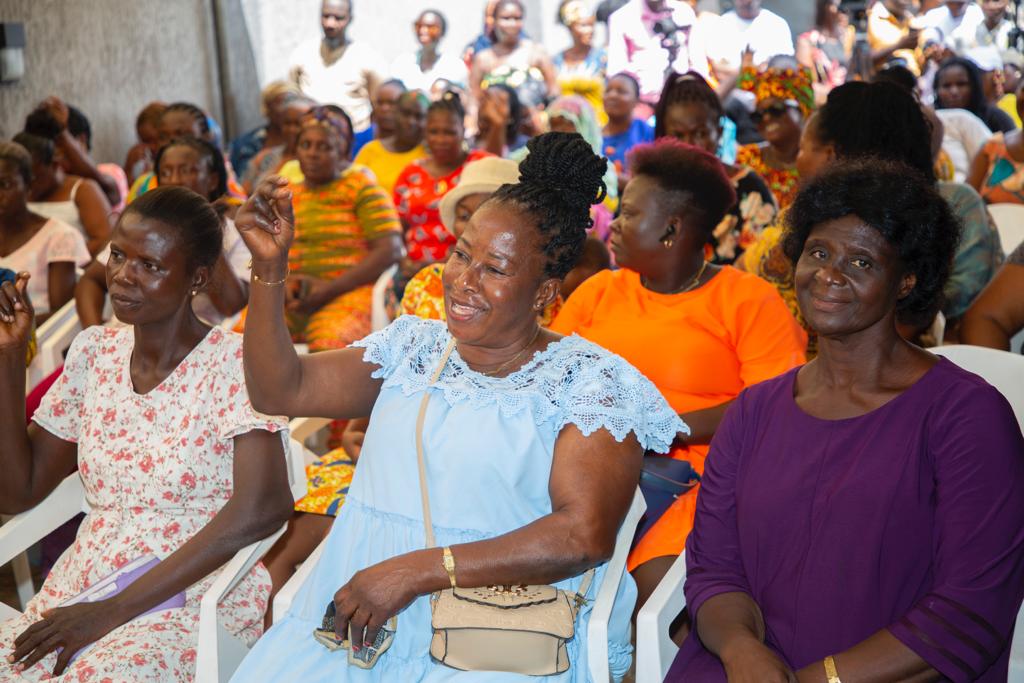 Jefferson Sackey gives soft loans to NPP Women in Ablekuma Central Jefferson Sackey gives soft loans to NPP Women in Ablekuma Central