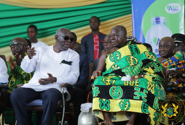 Otumfuo Osei Tutu with former President Kufuor 750x506 1
