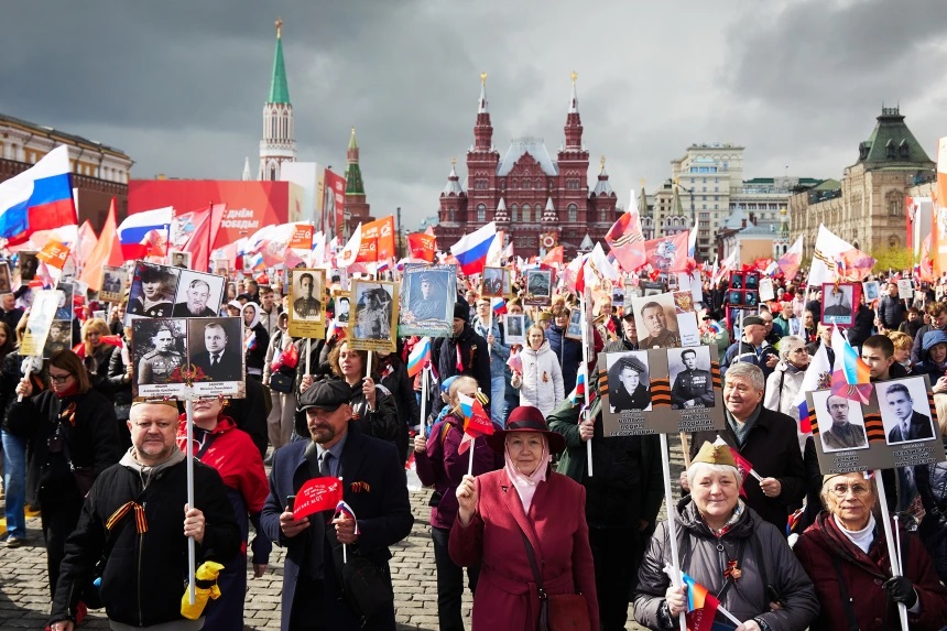 Putin leads scaled-back Victory Day celebrations under shadow of Ukraine war