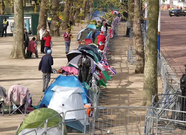 Royal superfans camp out ahead of coronation - Vimarsana News
