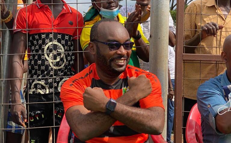 Bibiani Goldstars Sporting Club commends Bawumia's secretary for supporting club Bibiani Goldstars Sporting Club commends Bawumia's secretary for supporting club