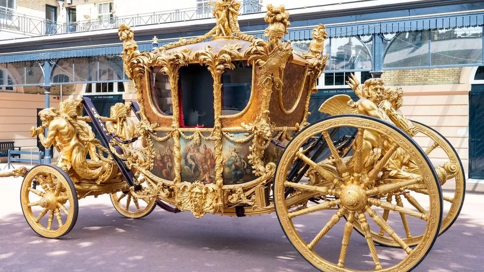 Thousands gather in London for King Charles III's Coronation