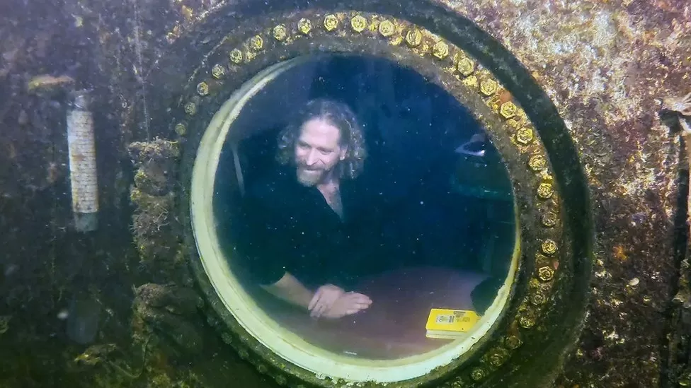 Florida professor breaks record for time spent living underwater