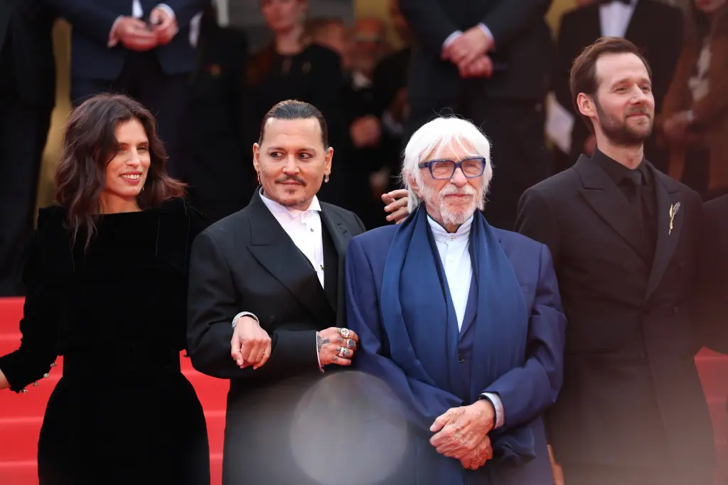 Johnny Depp gets a 7-minute standing ovation for new film at Cannes