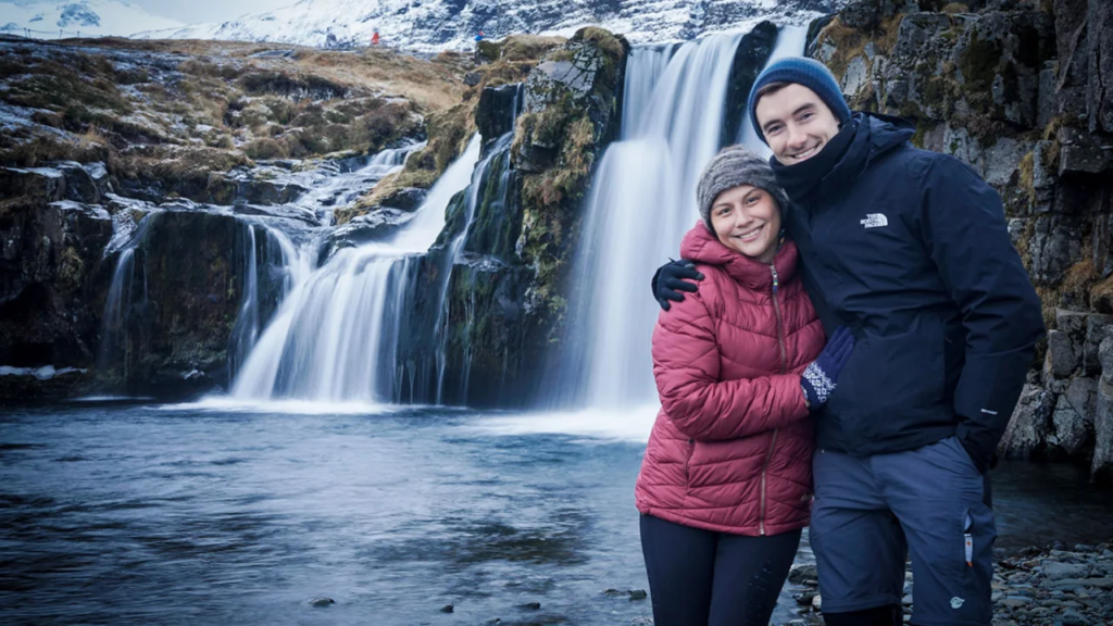A stranger photobombed her vacation video. They’ve been together for almost a decade A stranger photobombed her vacation video. They’ve been together for almost a decade