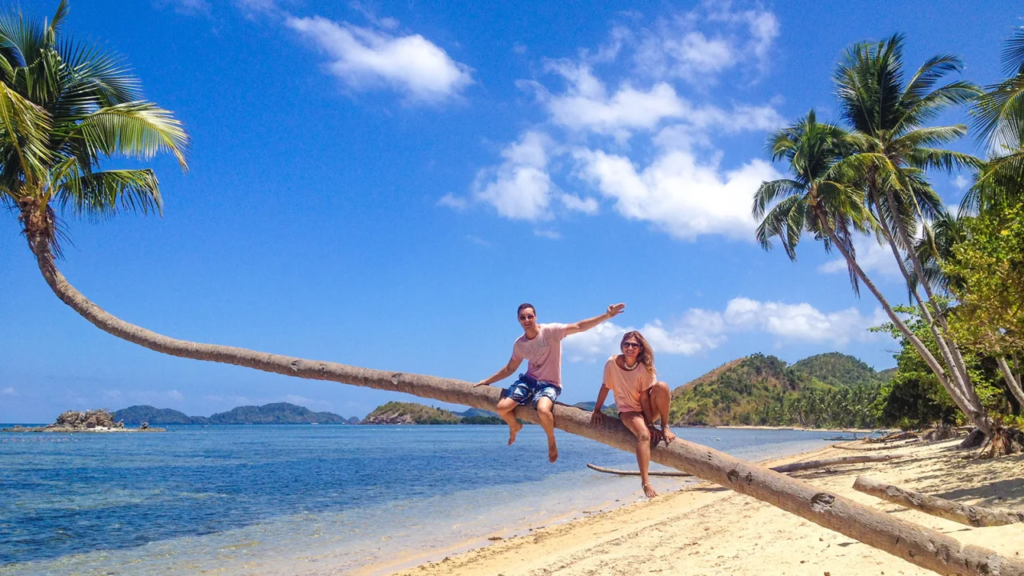 A stranger photobombed her vacation video. They’ve been together for almost a decade A stranger photobombed her vacation video. They’ve been together for almost a decade