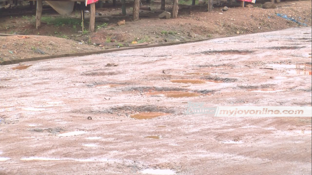 Urban Roads Department to patch potholes on Kumasi roads in four weeks