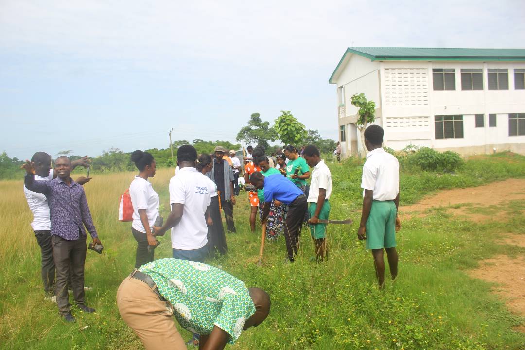 Ajumako Assembly, Mando Senior High plant 16,000 trees - Vimarsana News