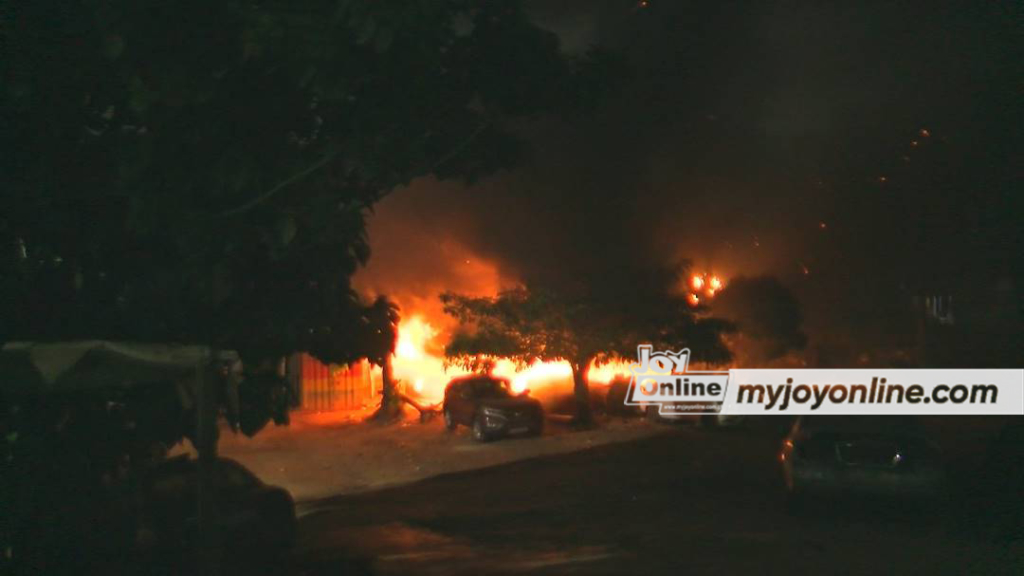 Fire guts chain of mechanic shops at Asokwa in Kumasi Fire guts chain of mechanic shops at Asokwa in Kumasi