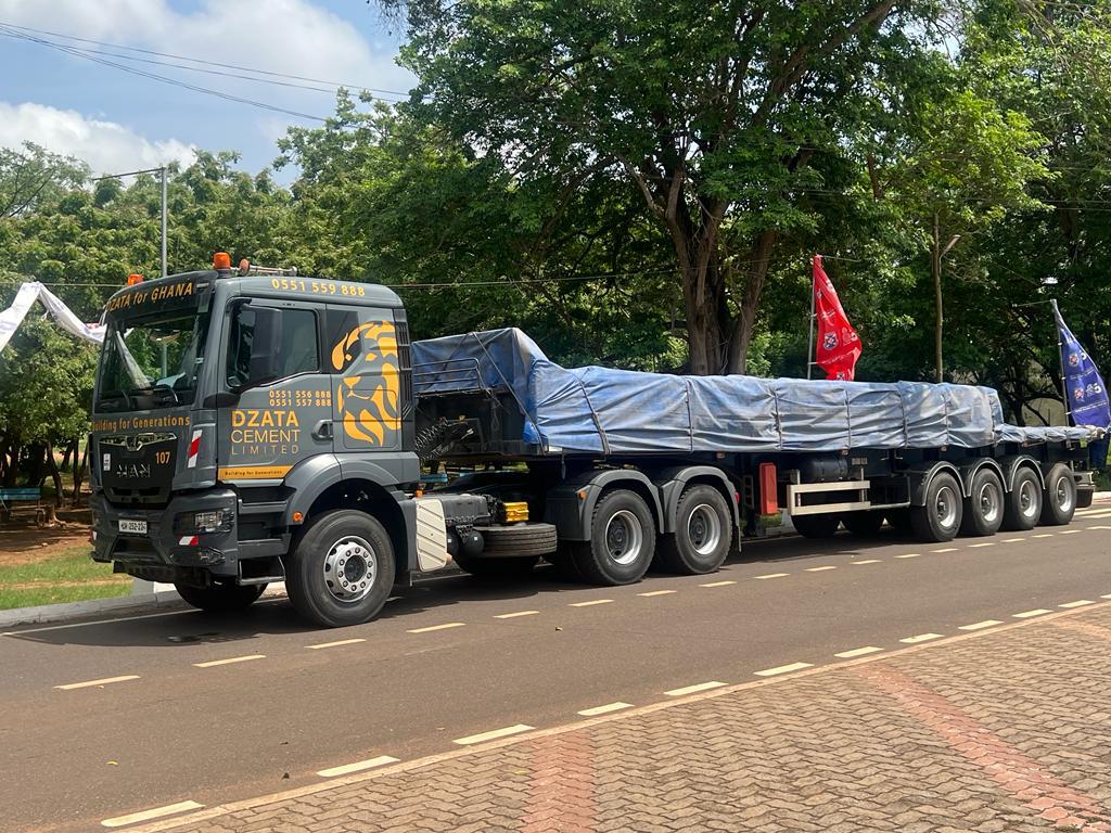 Ibrahim Mahama donates 500 bags of cement to Presec 1998 year group Ibrahim Mahama donates 500 bags of cement to Presec 1998 year group