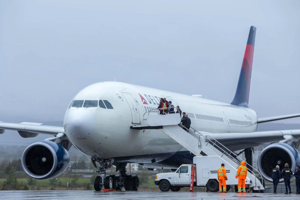 Delta flight diverted after unruly passenger breaks free from restraints