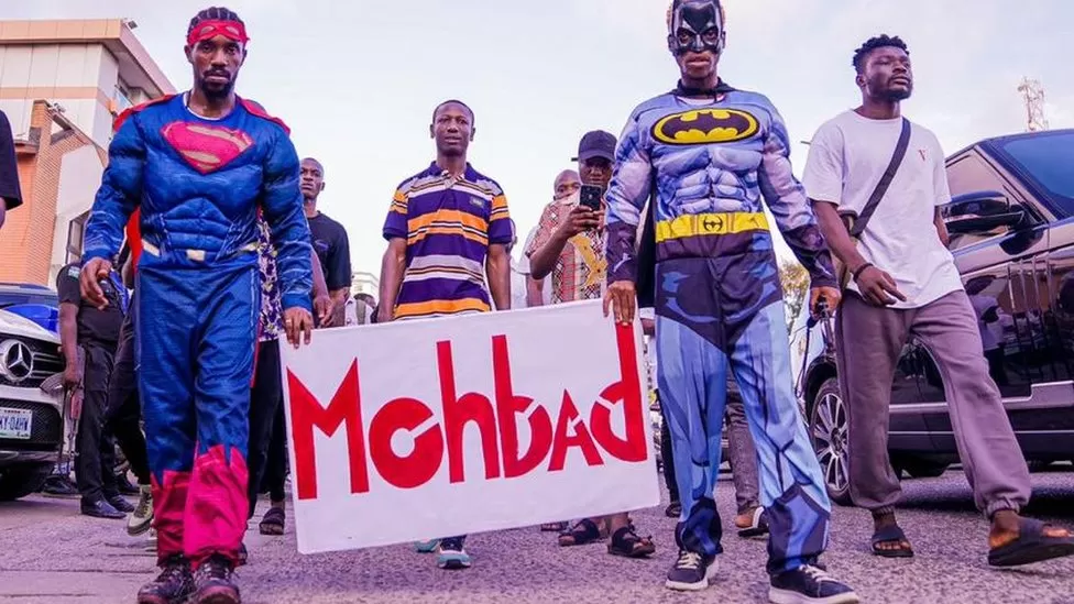 MohBad mourners teargassed at Nigeria's Lekki toll gate after Lagos concert MohBad mourners teargassed at Nigeria's Lekki toll gate after Lagos concert