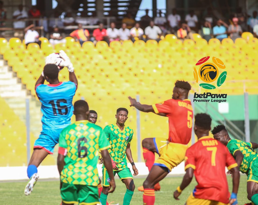 GPL 2023/24: Hearts of Oak beat 10-man Nsoatreman; Aduana beat Medeama 2 Hearts v Nsoatreman