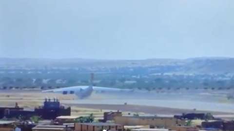 Dramatic footage of Mali plane crash emerges 2 This shows the plane veering off the runway