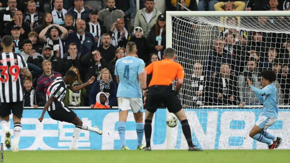 Isak scores winner as Newcastle beat Man City in Carabao Cup 2 image 543