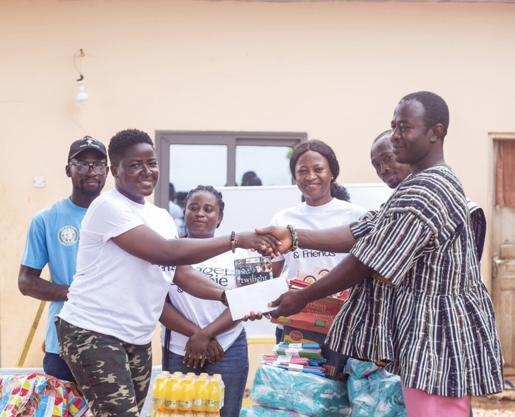 Bridget Bonnie, others donate essential items to Akosombo Dam-induced flood victims - Vimarsana News