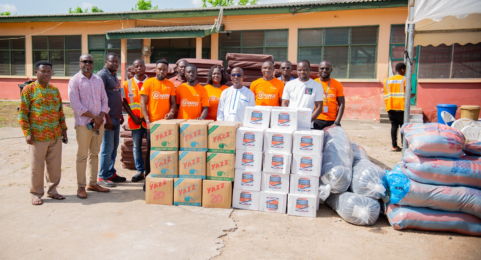 Fidelity Bank Ghana donates emergency relief items to aid flood victims in Volta Region 2 Fidelity Bank donates to flood victims