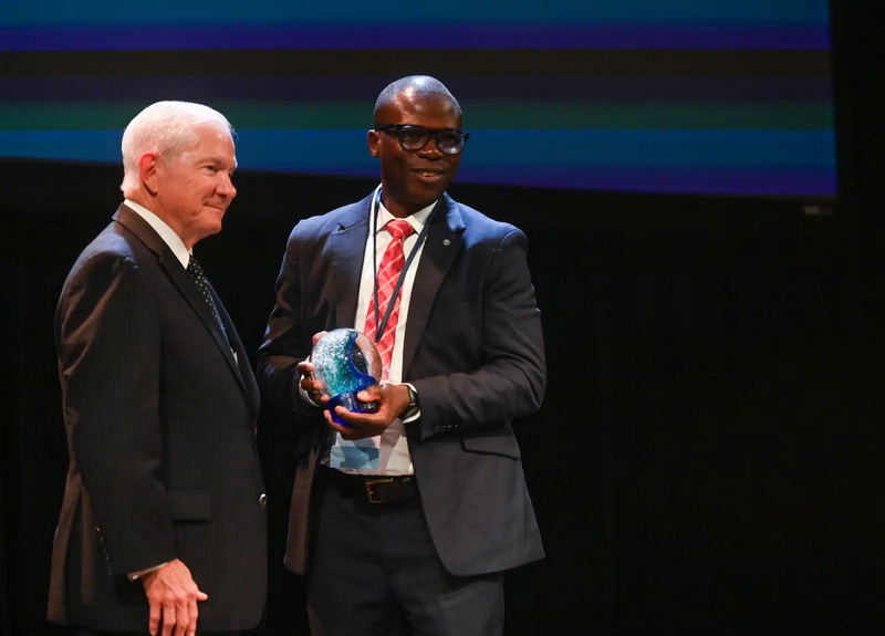 MFWA's Executive Director picks up top US award for The Fourth Estate's impact - Vimarsana News