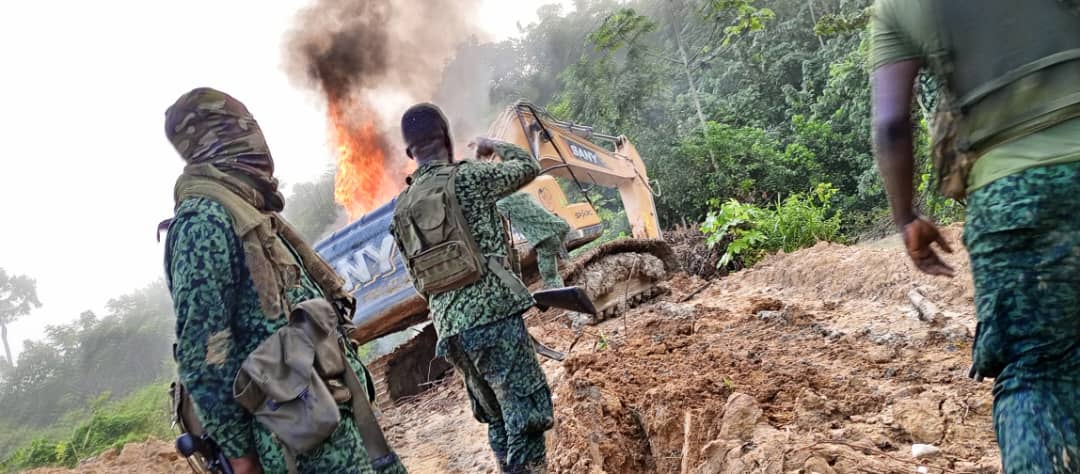 Forestry Commission arrests 10, burns 2 excavators in operation at Anwiaso East Forest Reserve - Vimarsana News