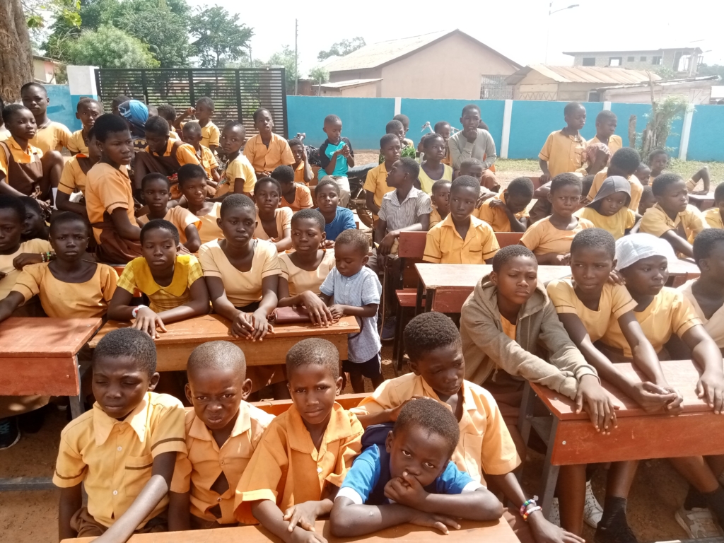 Rotary Club of Sunyani East hands over projects to improve sanitation in schools
