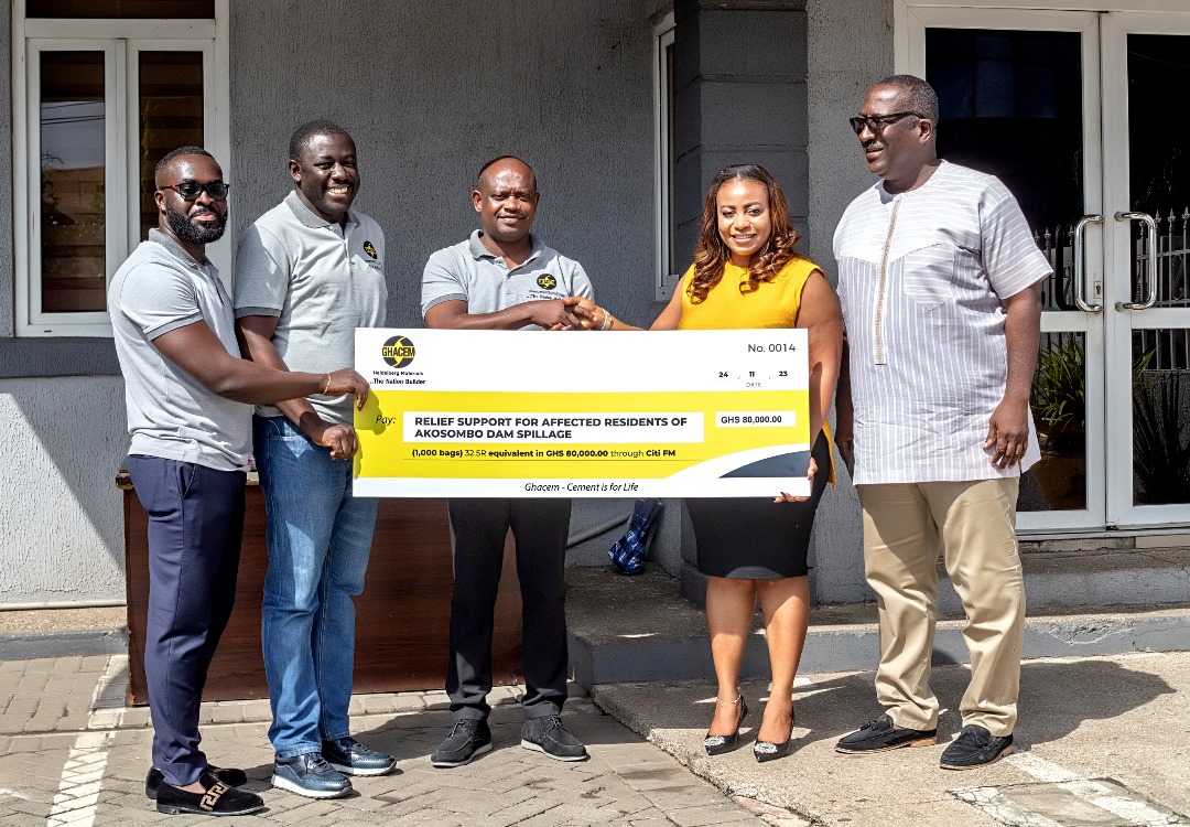 Akosombo Dam spillage: Ghacem donates 1,000 bags to support construction of settlement centres for victims - Vimarsana News