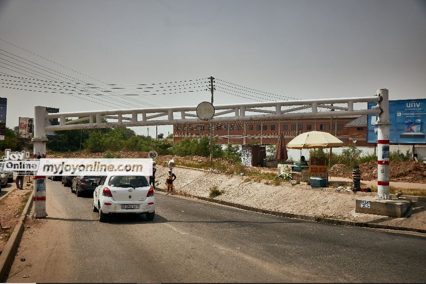 Broken height limit pole on East Legon Under-bridge stretch poses potential danger to motorists