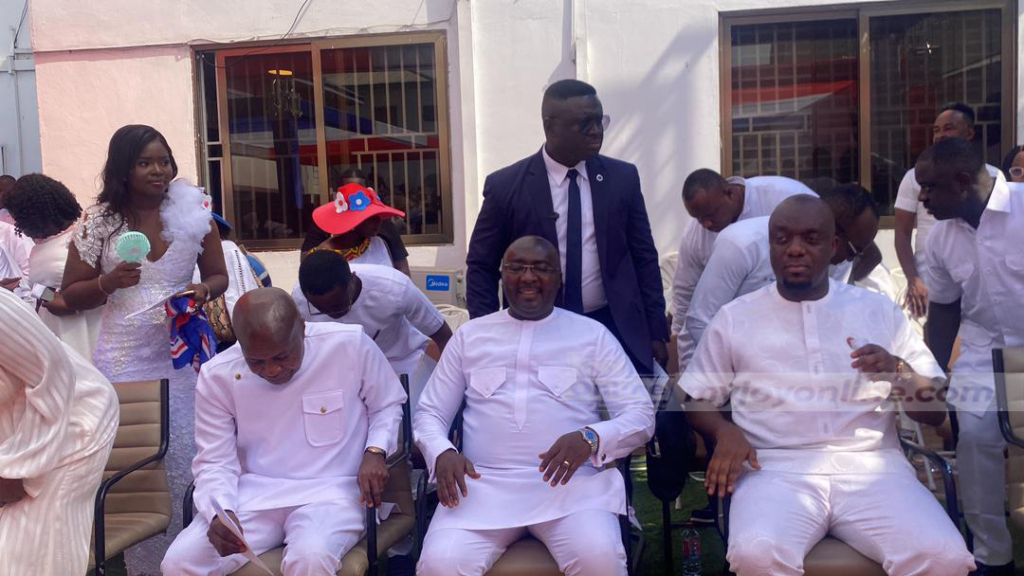 Photos from NPP's Thanksgiving Service