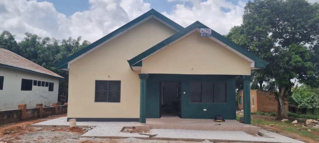 Prempeh '98 Group constructs nurses' bungalow to enhance healthcare delivery on campus