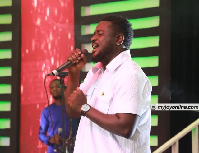 Perez lifts spirits at Joy FM Festival of Nine Lessons and Carols - Vimarsana News