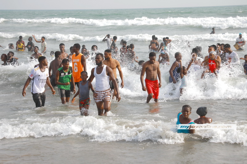 Thousands throng Kokrobite beach on New Year's Day